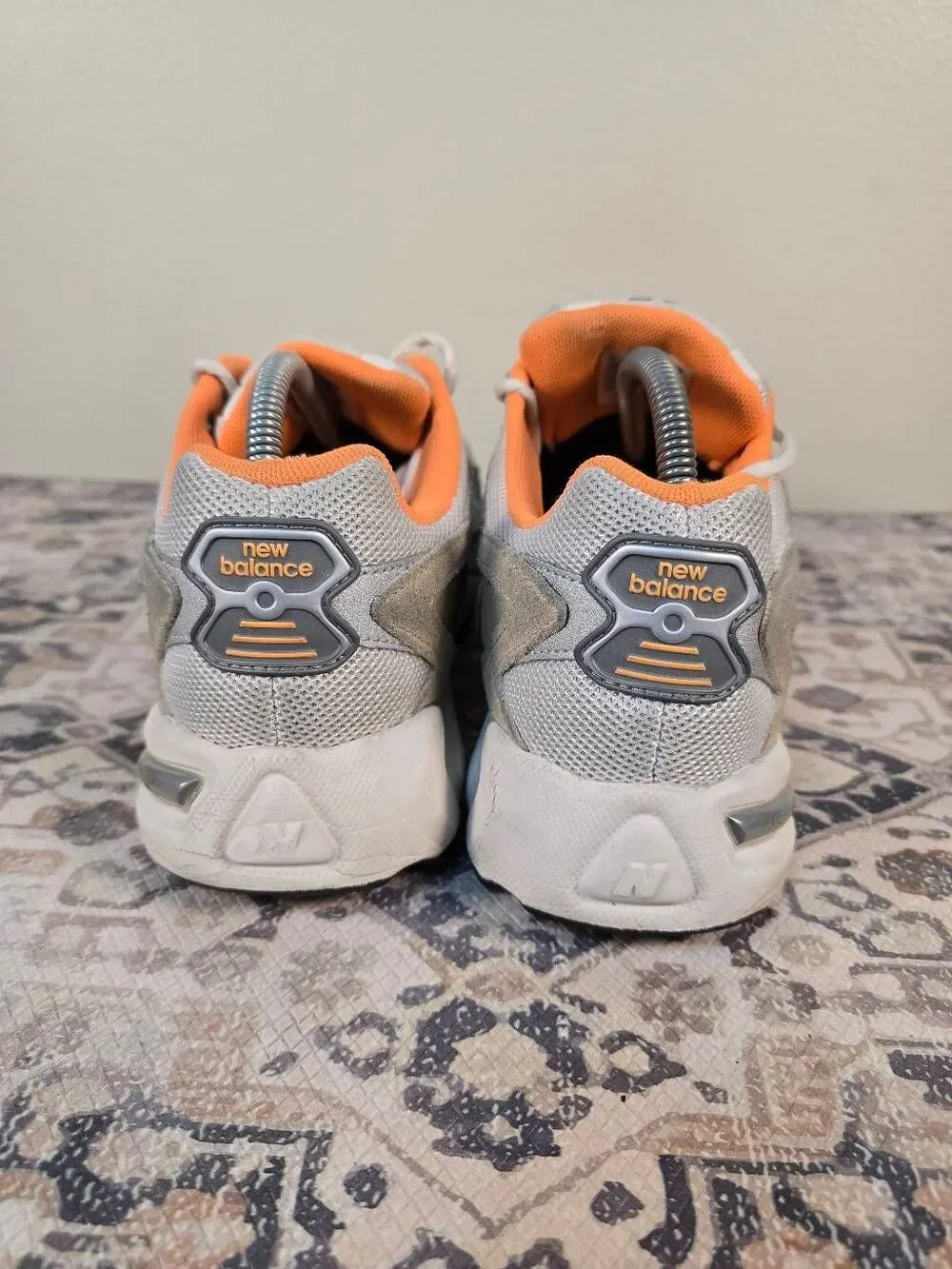 New Balance 725v1 Men's Running Shoes 9 Orange White